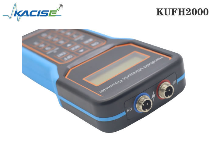 KUFH2000B Handheld Ultraschall-Durchflussmesser mit SD-Kartfunktion für DN15-DN6000-Rohre und ±1% Genauigkeit