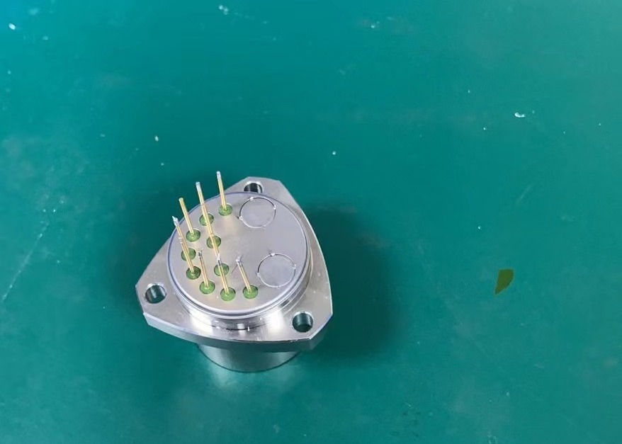 Militärische Vibrationssensor-Verschleunigungseinheit mit Abweichungswert K0/K1≤±3 mg