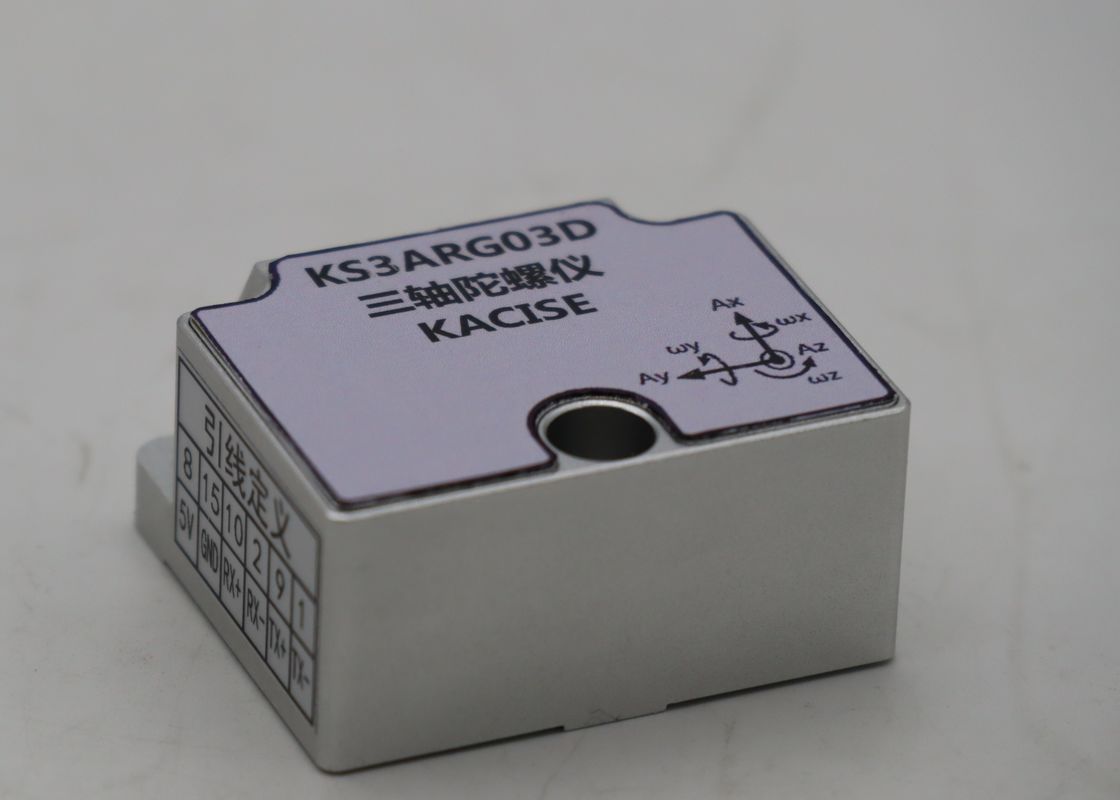 Hochleistungs-MEMS-Gyroskop mit ≤ 1,1 Watt Leistungsausfall, 6,06 g Schwingungswiderstand und Datenaktualisierungsrate von 2000 Hz