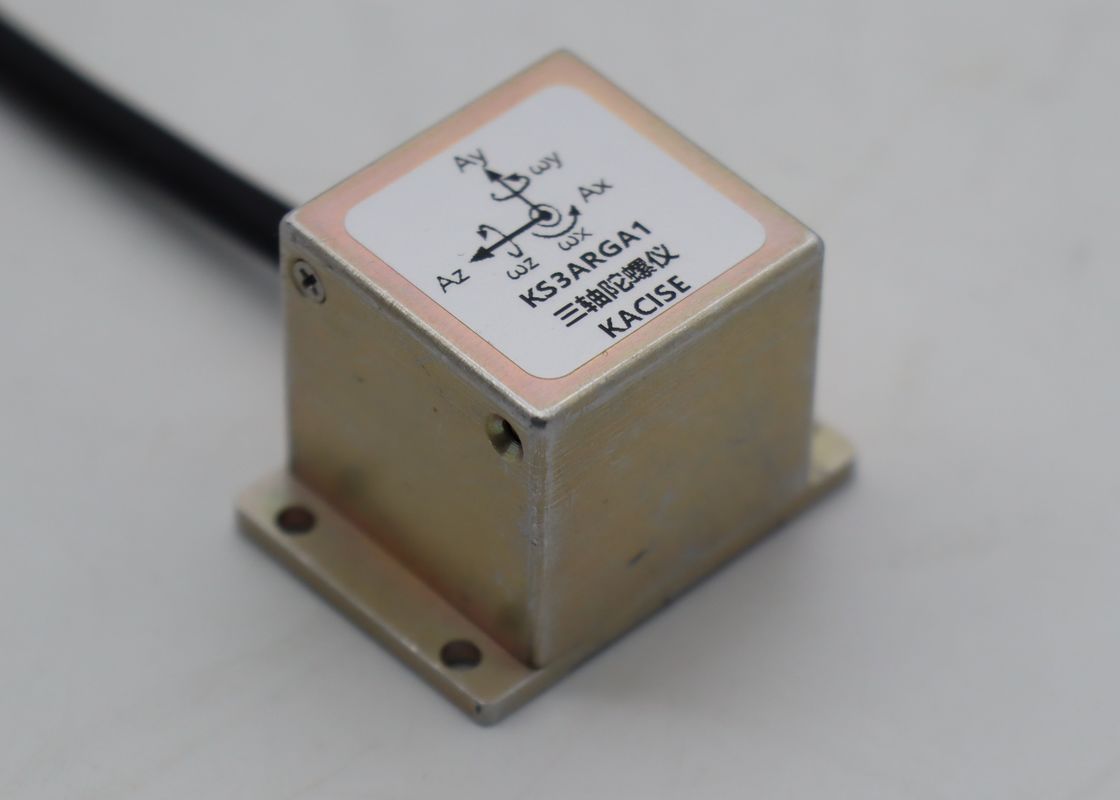 Dreiachsiger universeller elektronischer Gyroskopsensor mit Nichtlinearität von ≤ 0,05 % FR, schnellem Start ≤ 20 ms und großem Temperaturbereich von -45 bis + 80 °C