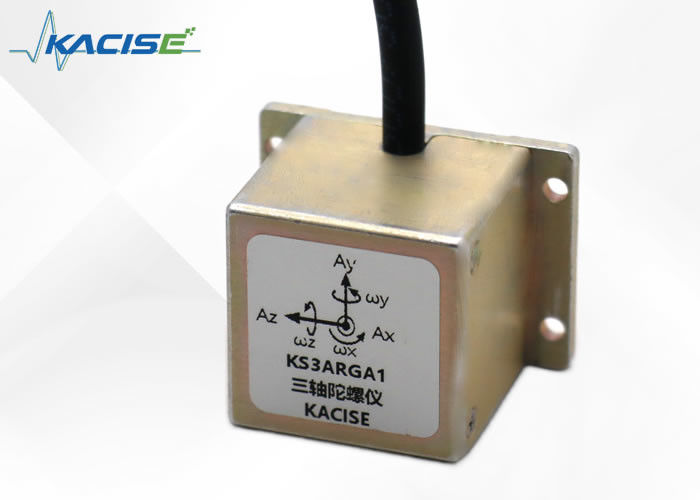 Triaxial Angle Rate Gyroscope MEMS Gyroscope Sensor mit Betriebstemperatur von -45°+80°C, G-Wertempfindlichkeit von <0,02(°/s/g) und tolerierter Beschleunigung von 20000g