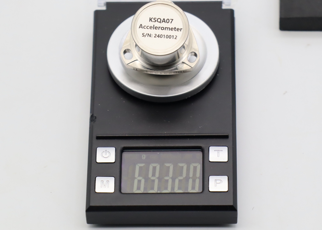 Auflösung und Schwellenwert < 1 μg Quarzbeschleuniger werden in Vibrationsüberwachungssystemen verwendet