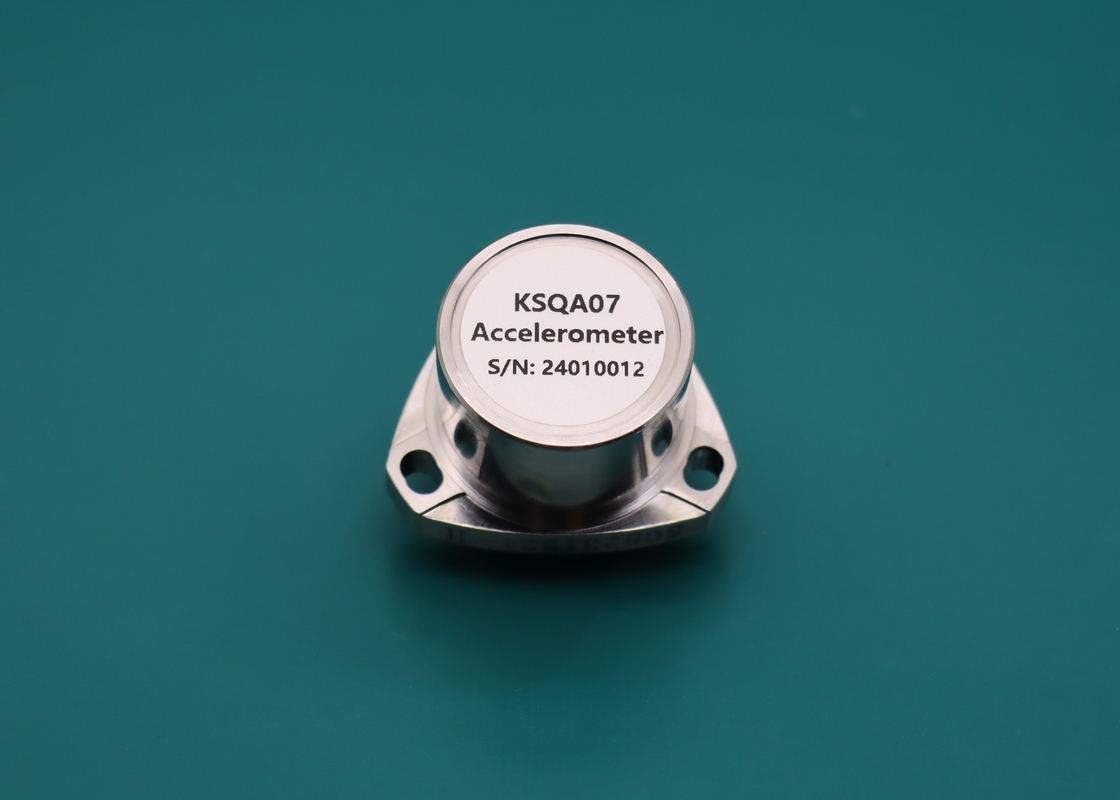 Empfindlichkeitsbeschleunigungssensor zur präzisen Vibrationserkennung mit Bias ≤5 mg und Bias Temperaturempfindlichkeit ≤10 μg/°C