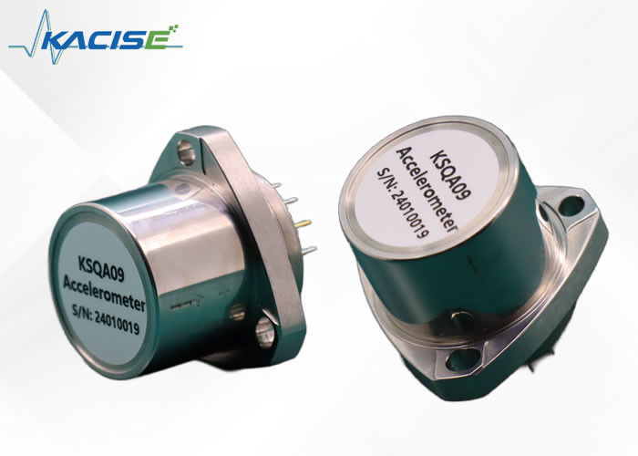 Präzisionsbeschleuniger mit einer Auflösung von ≤ 5 μg für die Vibrationsüberwachung bei -45 °C bis + 80 °C und einem Gewicht von ≤ 80 g
