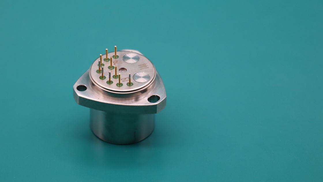 Präzisionsbeschleuniger mit einer Auflösung von ≤ 5 μg für die Vibrationsüberwachung bei -45 °C bis + 80 °C und einem Gewicht von ≤ 80 g