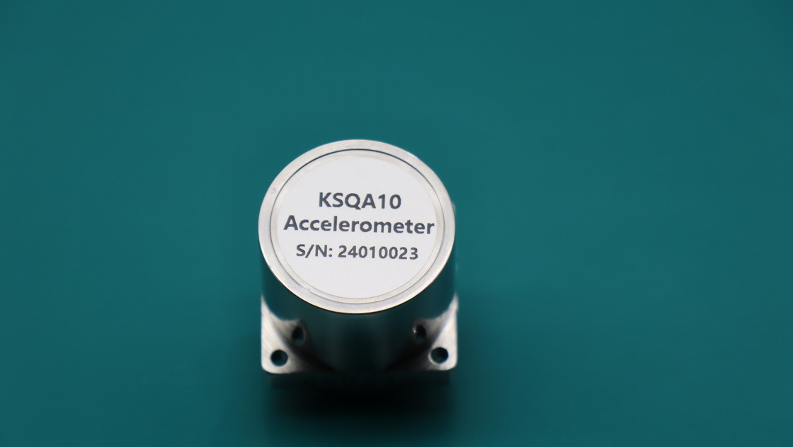 Temperaturempfindlichkeit≤30ppm/°C~≤80ppm/°C Beschleunigungssensor Größe Ø25.4x30mm