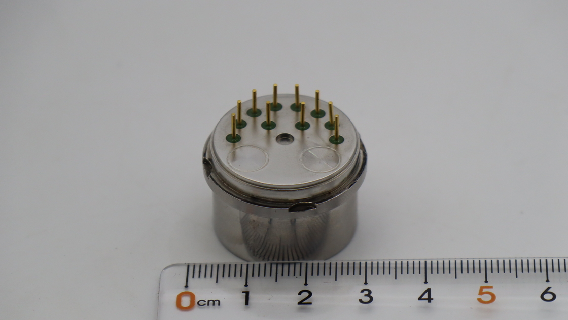 Stoßbeständiger Beschleunigungsmesssensor für extreme Umgebungen mit breitem Temperaturbereich und erweiterter Skala, Bias ≤ 20 mg