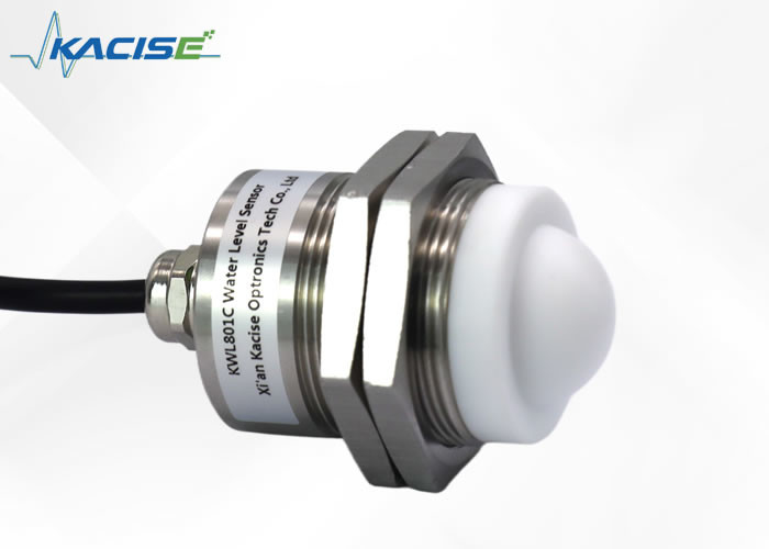 Chemische Anlage RS232 Radar-Niveau-Sensor mit IP68-Wasserdichte Modernes Design der integrierten Flachantenne