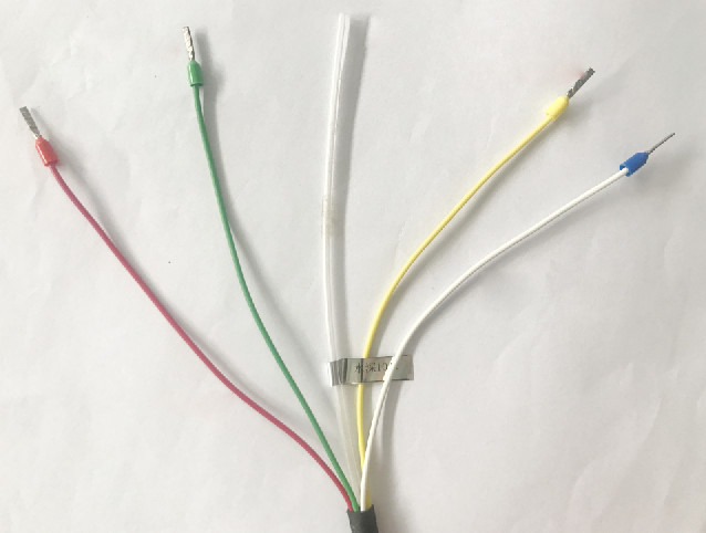 IP68 Ultraschall-Durchflussmessgerät Ultraschall-Durchflussmesser POM-Sensormaterial und ABS-Split-Shell-Material