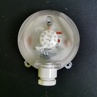 Dwyer ADPS-03-2-N Verstellbarer Differentialdruckschalter mit SPDT-Schalter Typ NEMA 13 Gehäuse und Doppelskala-Kalibrierung