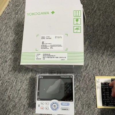UT35A Digitaltemperaturcontroller mit 14-Segment-Farb-LCD, Ladder Sequence Control und Ethernet-Kommunikation