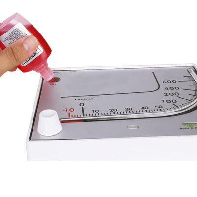 KMC-700 Rotöldifferenzdruckmessgerät für die Aquakultur mit einer Genauigkeit von ± 3% und einem kompakten Design von 190×150×32MM