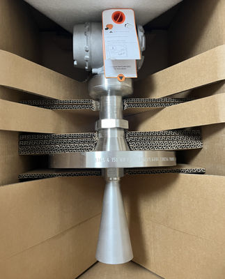 Rosemount 5408 Leveltransmitter mit einer Genauigkeit von ± 0,08, 4-20mA/HART Stromversorgung und SIS-Konformität für industrielle Anwendungen