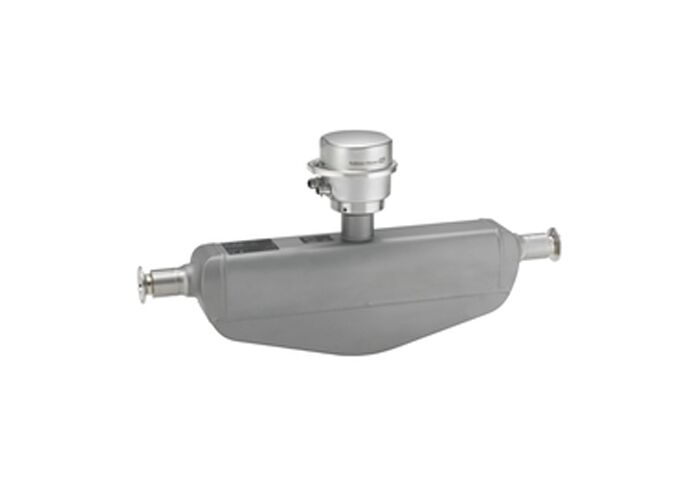 Promass S 100 Coriolis-Durchflussmesser mit hygienischem Design, ultra-kompakten Sender und selbstentwässerndem Rohr für die Lebensmittel- und Getränkeindustrie