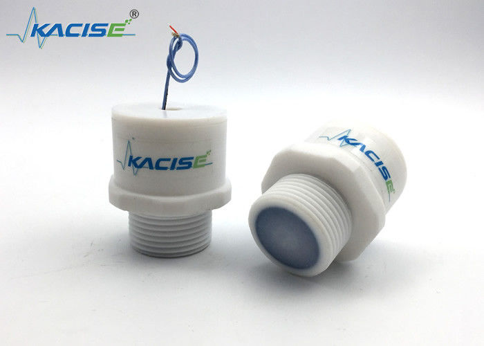 PTFE-Ultraschallpegelsensor für Lebensmittel mit chemischer Beständigkeit und IP67-Schutz für die Messung des Flüssigkeitsniveaus