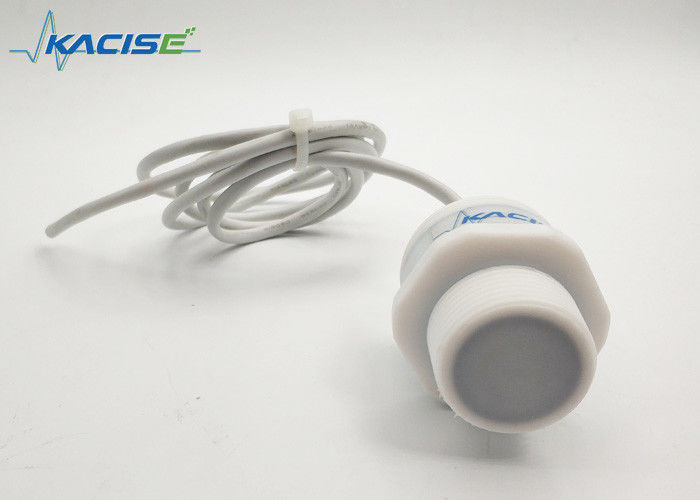 Präzisions-Ultraschall-Level-Sender mit 200 mm-3000 mm Detektionsbereich IP65 und Betriebsspannung 24VDC
