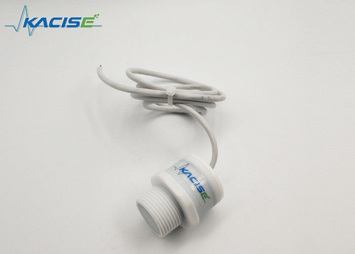 Präzisions-Ultraschall-Level-Sender mit 200 mm-3000 mm Detektionsbereich IP65 und Betriebsspannung 24VDC