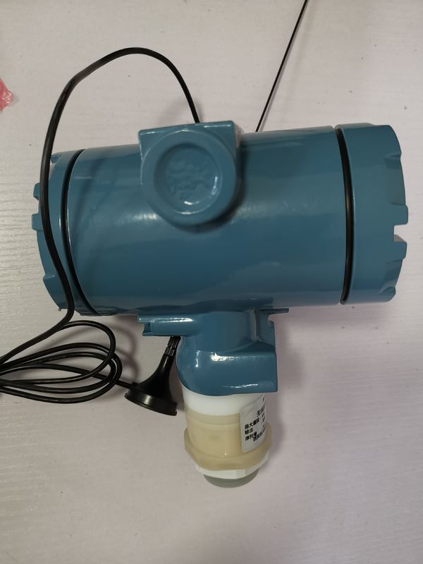 Industrieller IP65 Ultraschall-IoT-Niveausensor mit 125 KHz Frequenz und 30 mA Stromverbrauch